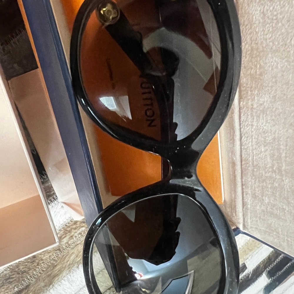 Louis Vuitton Charlotte Sunnies